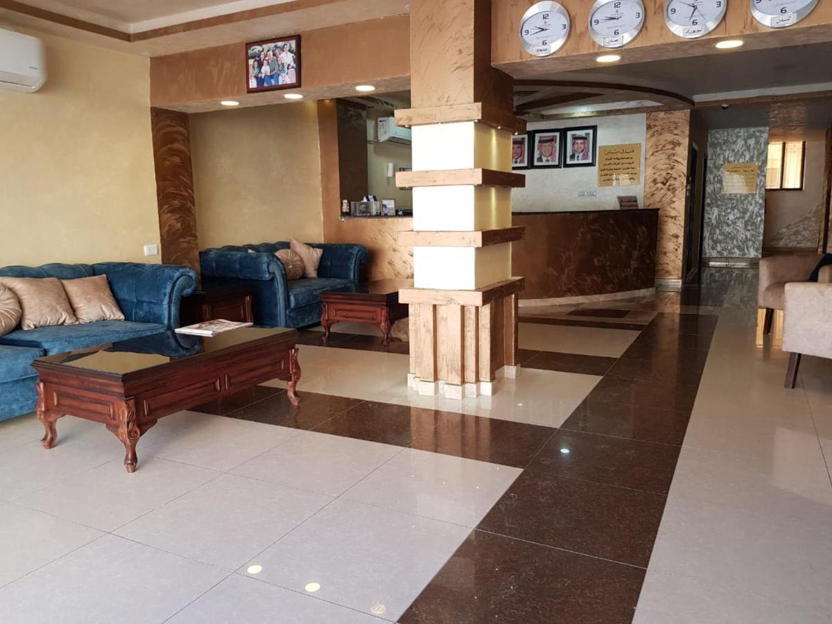 Siveen Hotel Аман Екстериор снимка