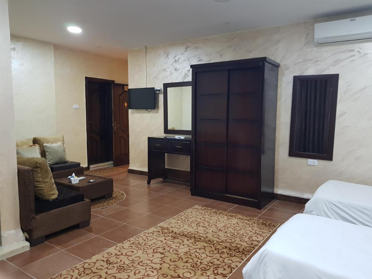 Siveen Hotel Аман Екстериор снимка