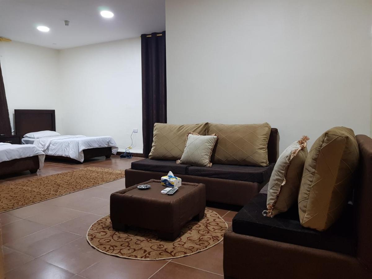 Siveen Hotel Аман Екстериор снимка