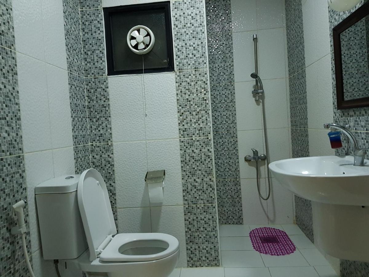 Siveen Hotel Аман Екстериор снимка