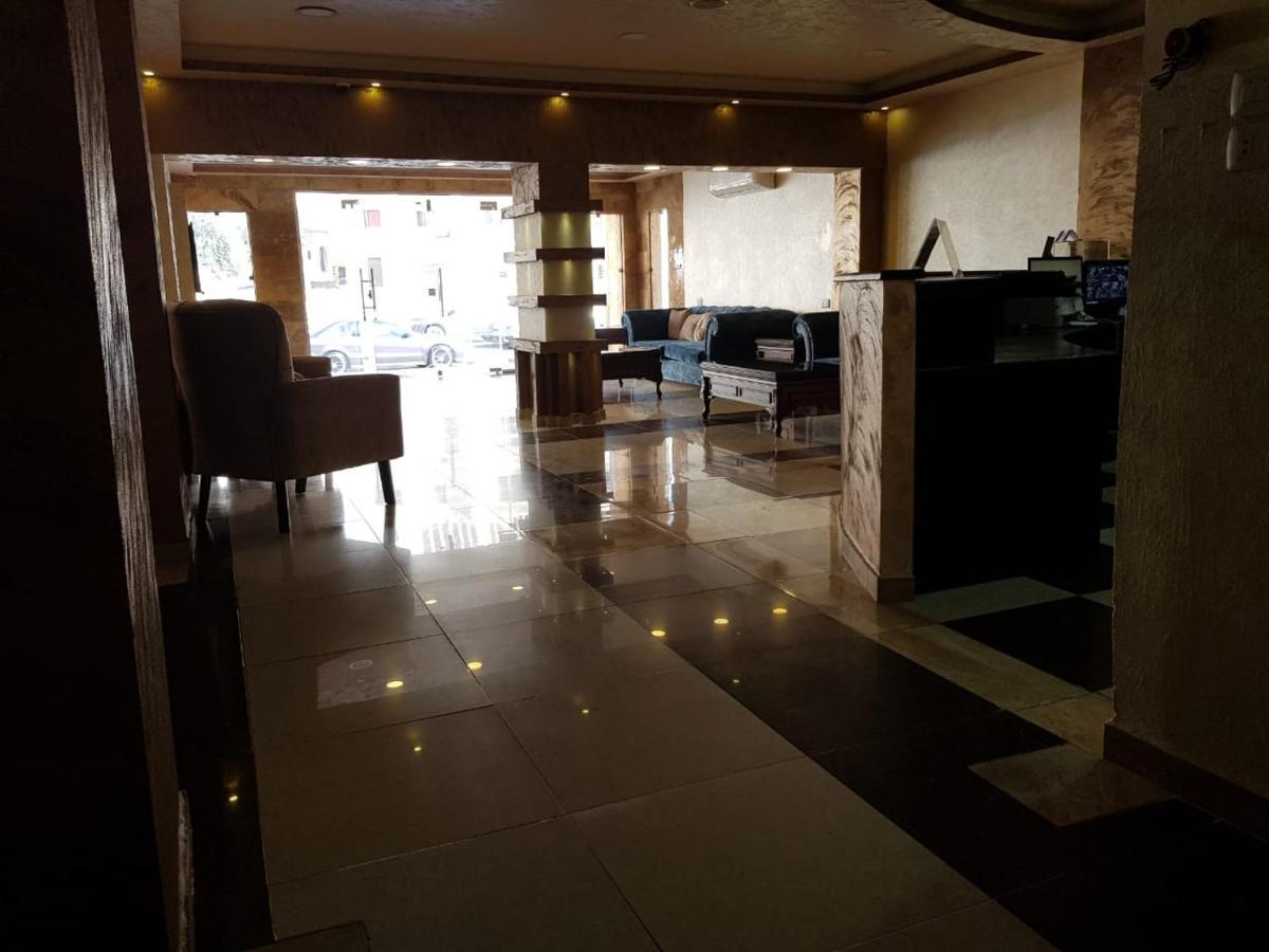 Siveen Hotel Аман Екстериор снимка