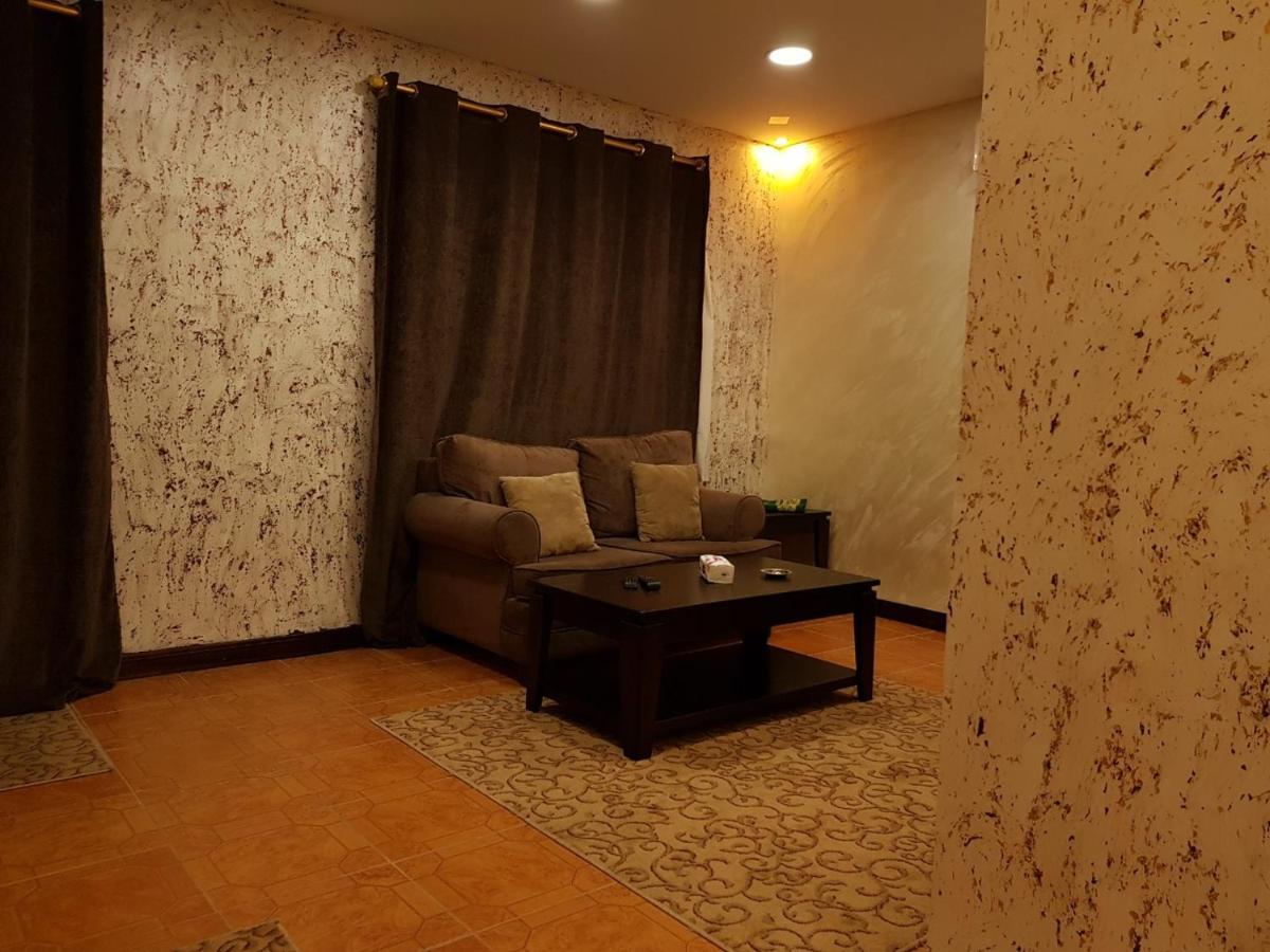 Siveen Hotel Аман Екстериор снимка