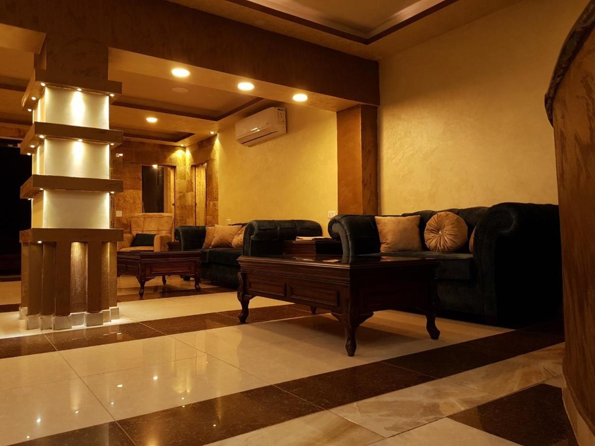 Siveen Hotel Аман Екстериор снимка