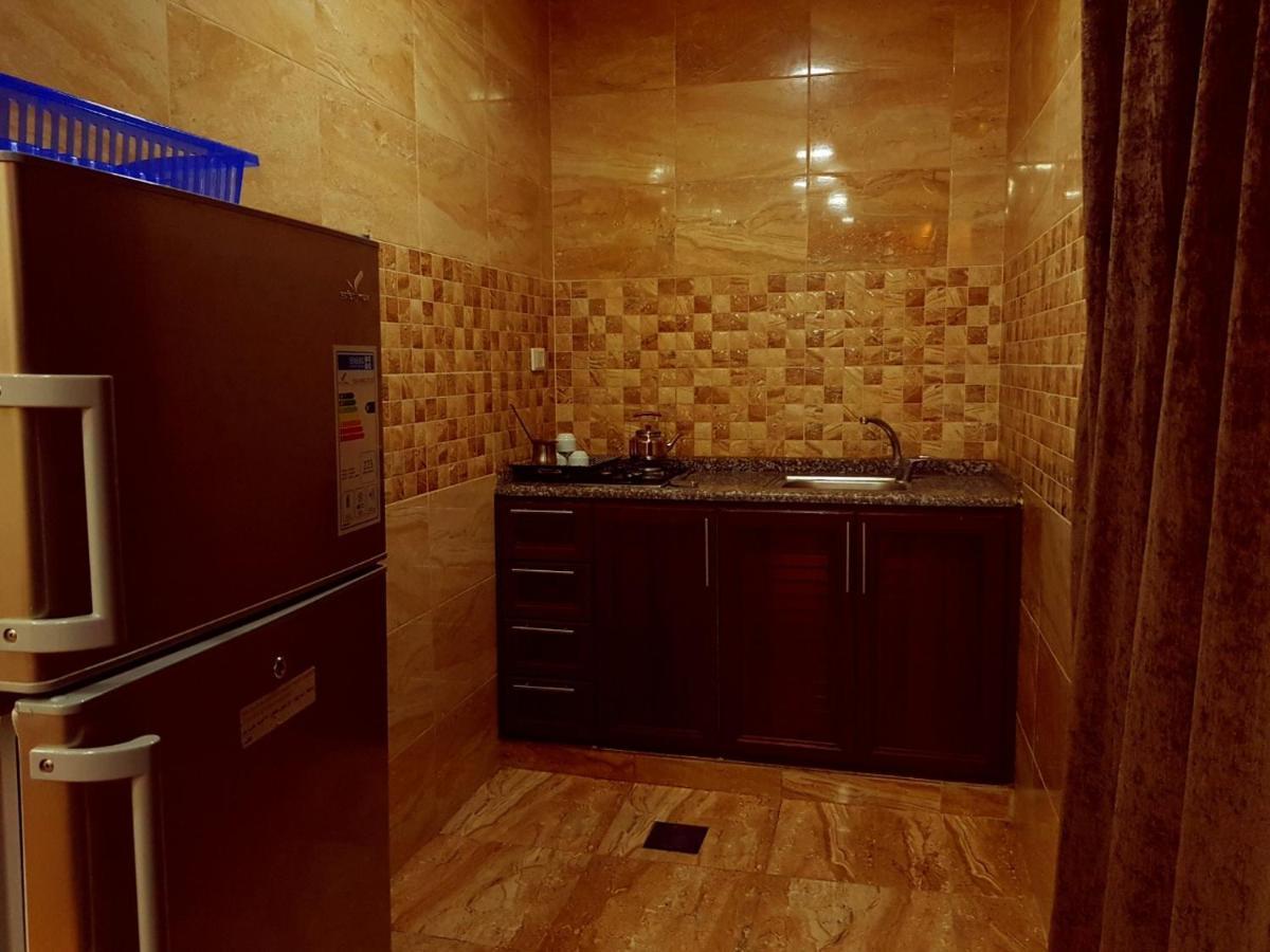 Siveen Hotel Аман Екстериор снимка